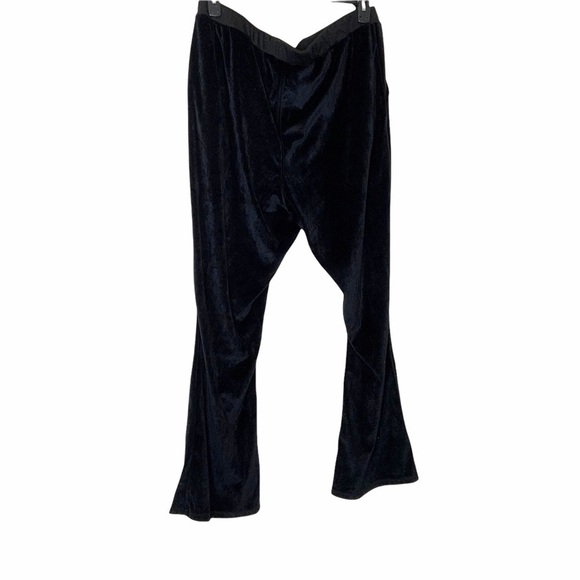 White MARK black plus sized velour pants. 3Xl - Picture 3 of 6